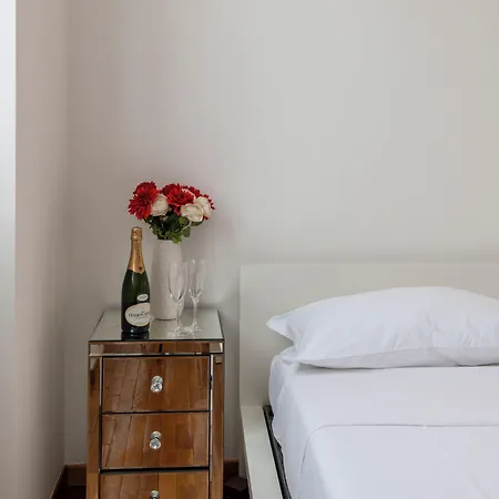 Bnbutler - Marghera - Luminoso Bilocale In Edificio Stile Vecchia Daire *